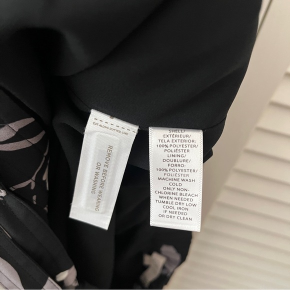 Loft Mini skirt floral print round hem, lace tie on waist with pockets, Size M - Picture 8 of 9